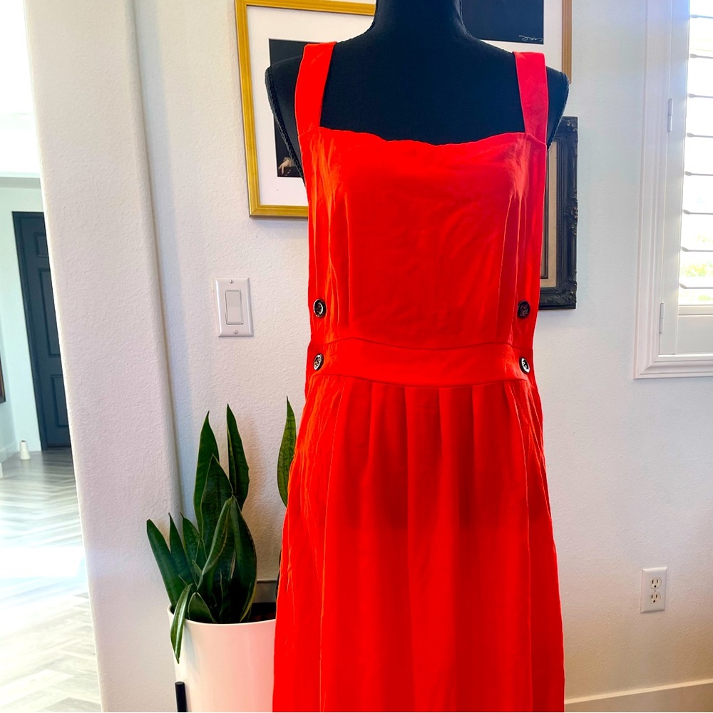 Red Sleeveless and Backless Maxi Dress